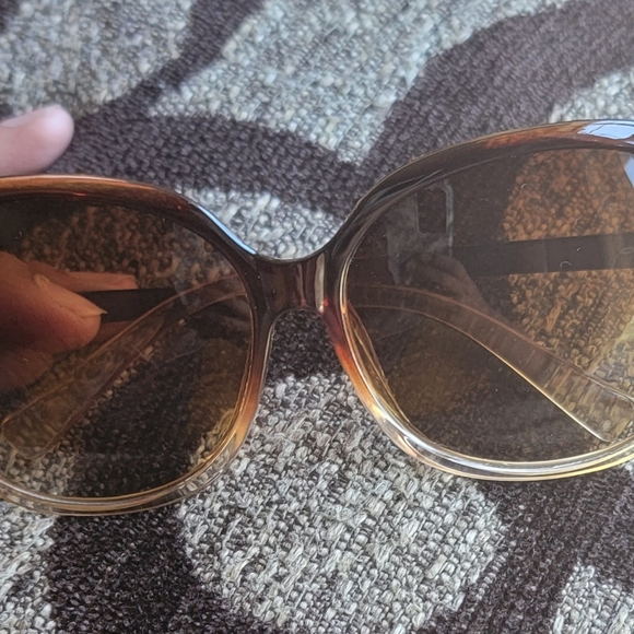 Sunglasses - Picture 2 of 5